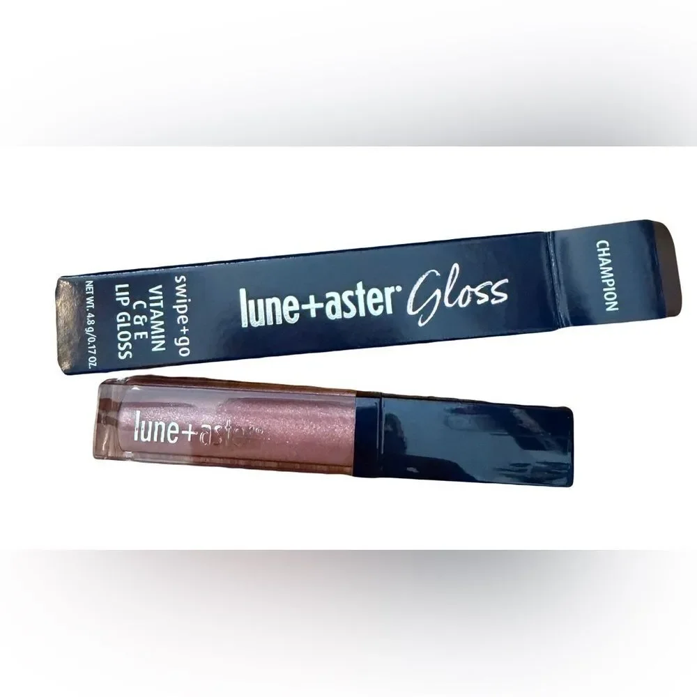 Champion Lip Gloss - Shimmering Pink